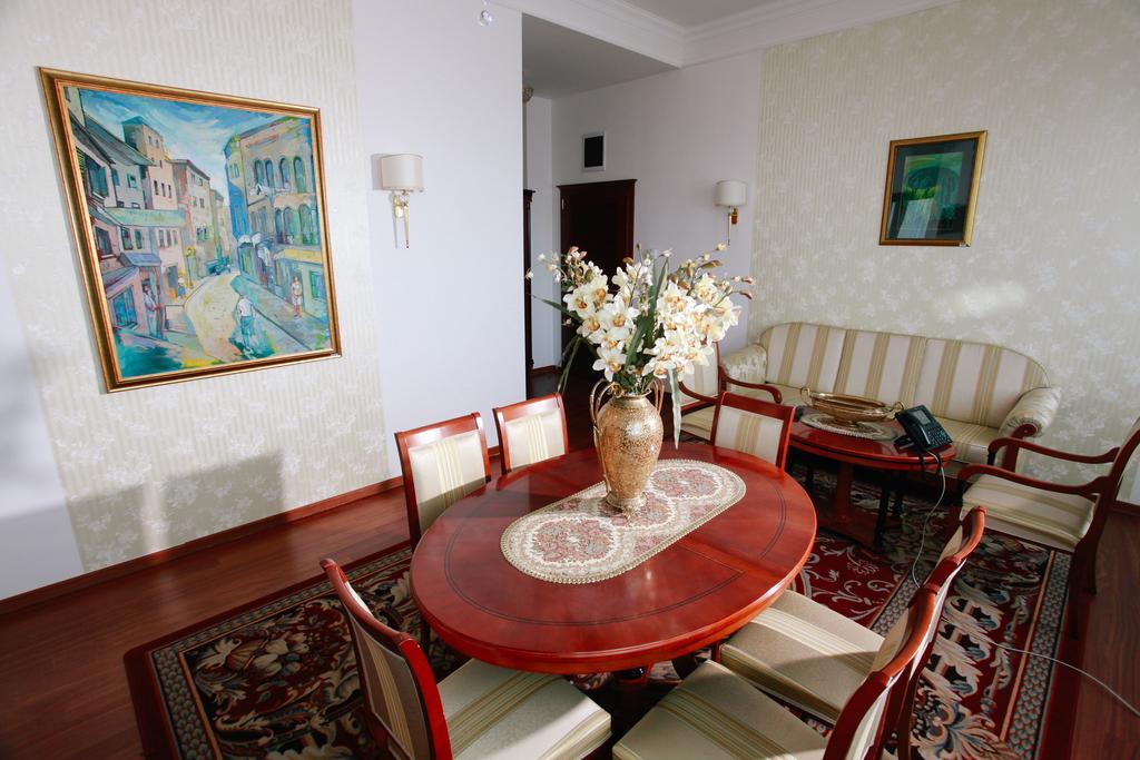 Apart-Hotel Integra Banja Luka Quarto foto
